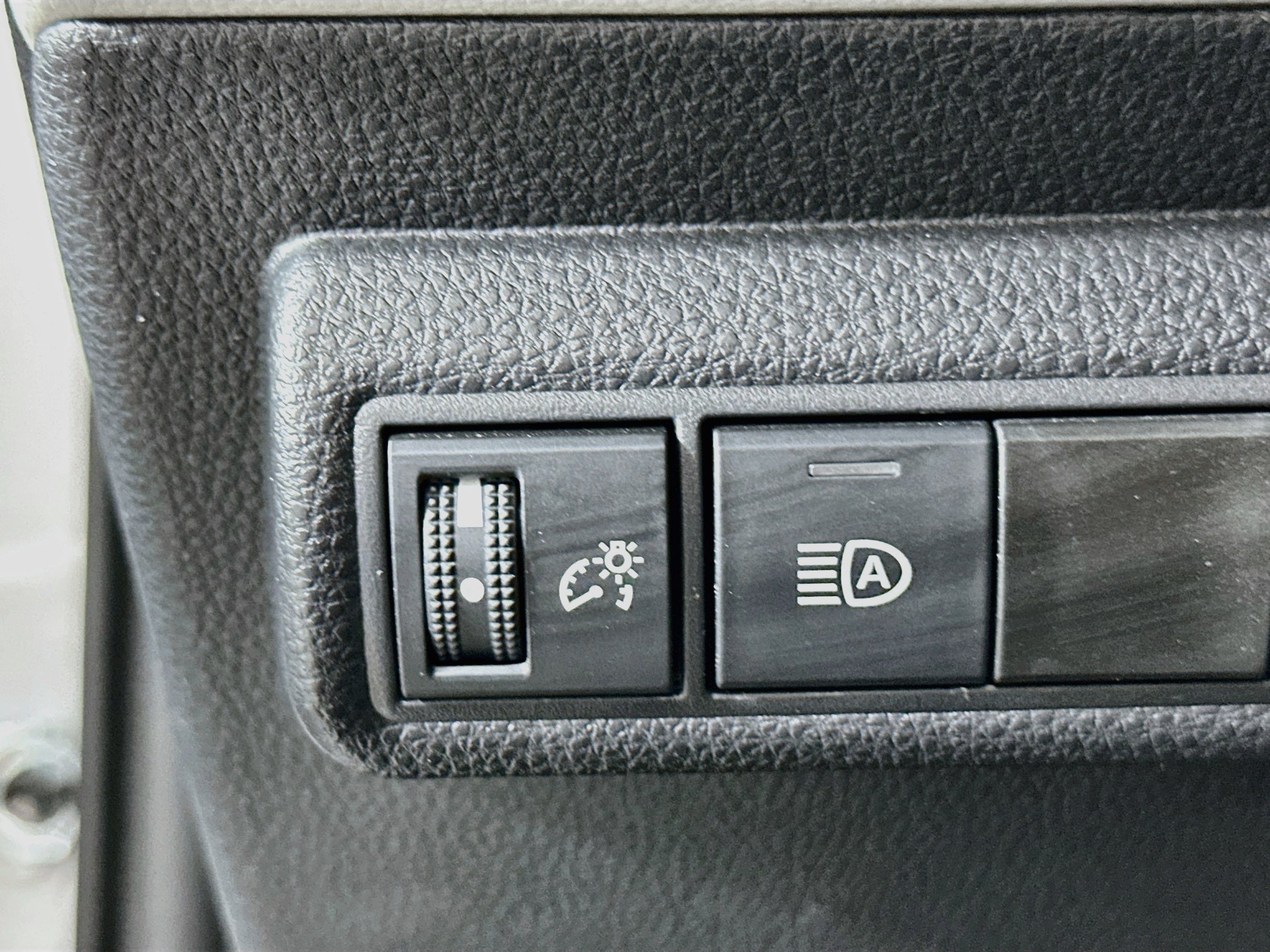 Used 2025 Toyota Corolla LE FWD image 16