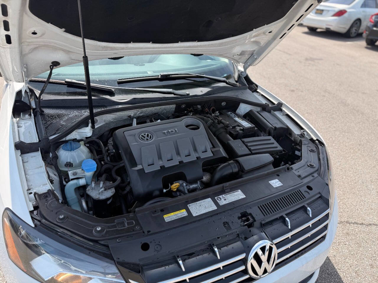Used 2014 Volkswagen Passat TDI SE FWD image 13