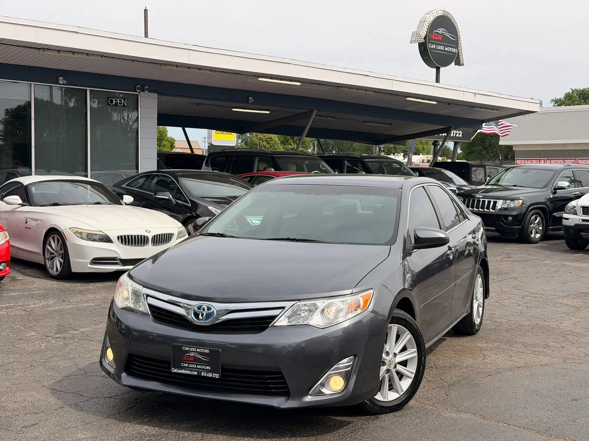 Used 2012 Toyota Camry XLE w/ Convenience Pkg FWD image 1