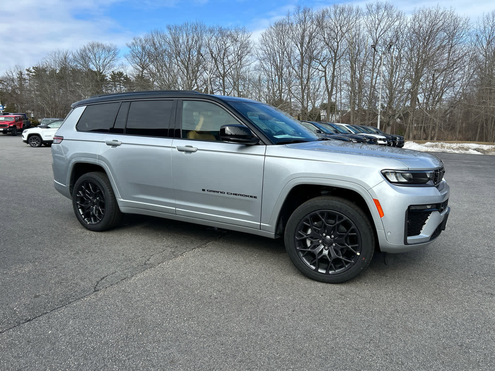 New 2026 Jeep Grand Cherokee L Summit w/ Obsidian Package AWD/4WD image 2