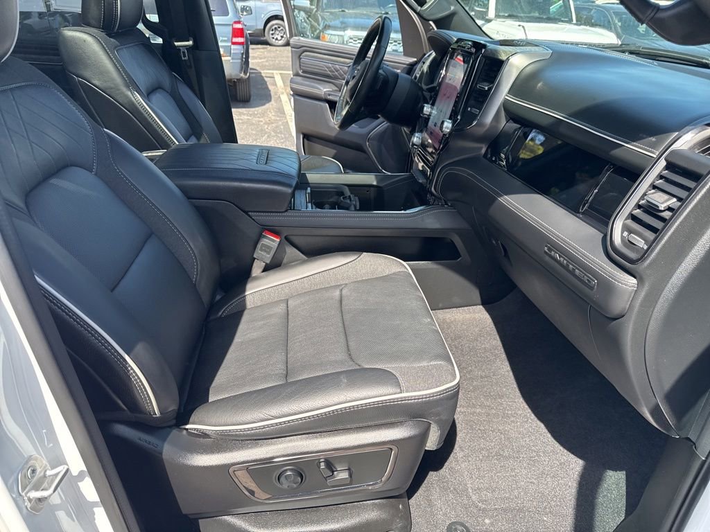 Used 2025 RAM 1500 Limited AWD/4WD image 38
