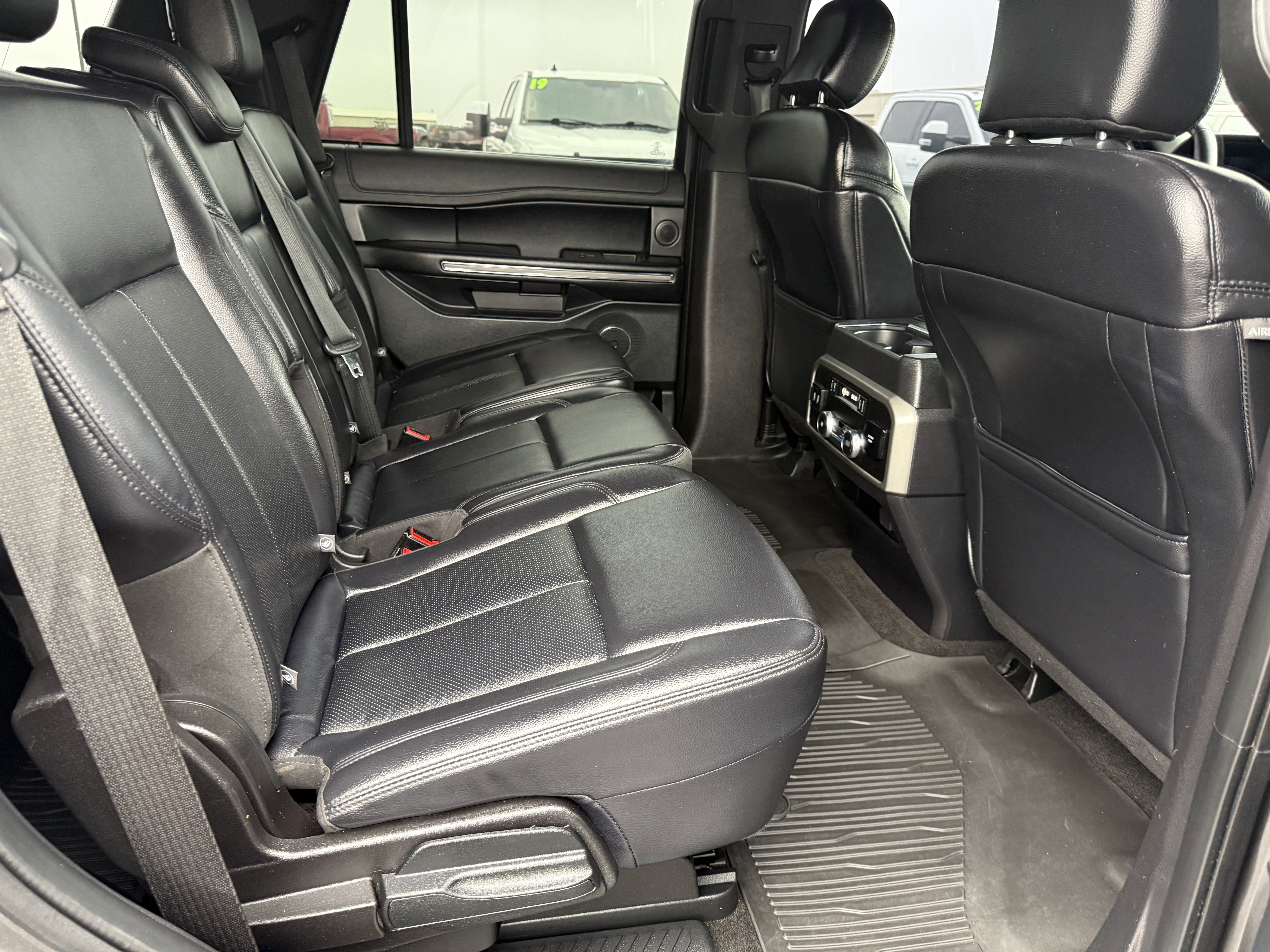 Used 2019 Ford Expedition XLT w/ Equipment Group 202A image 11