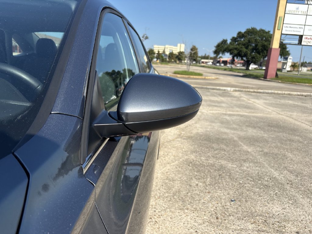 Used 2025 Volkswagen Jetta SE w/ Sunroof Package FWD image 11