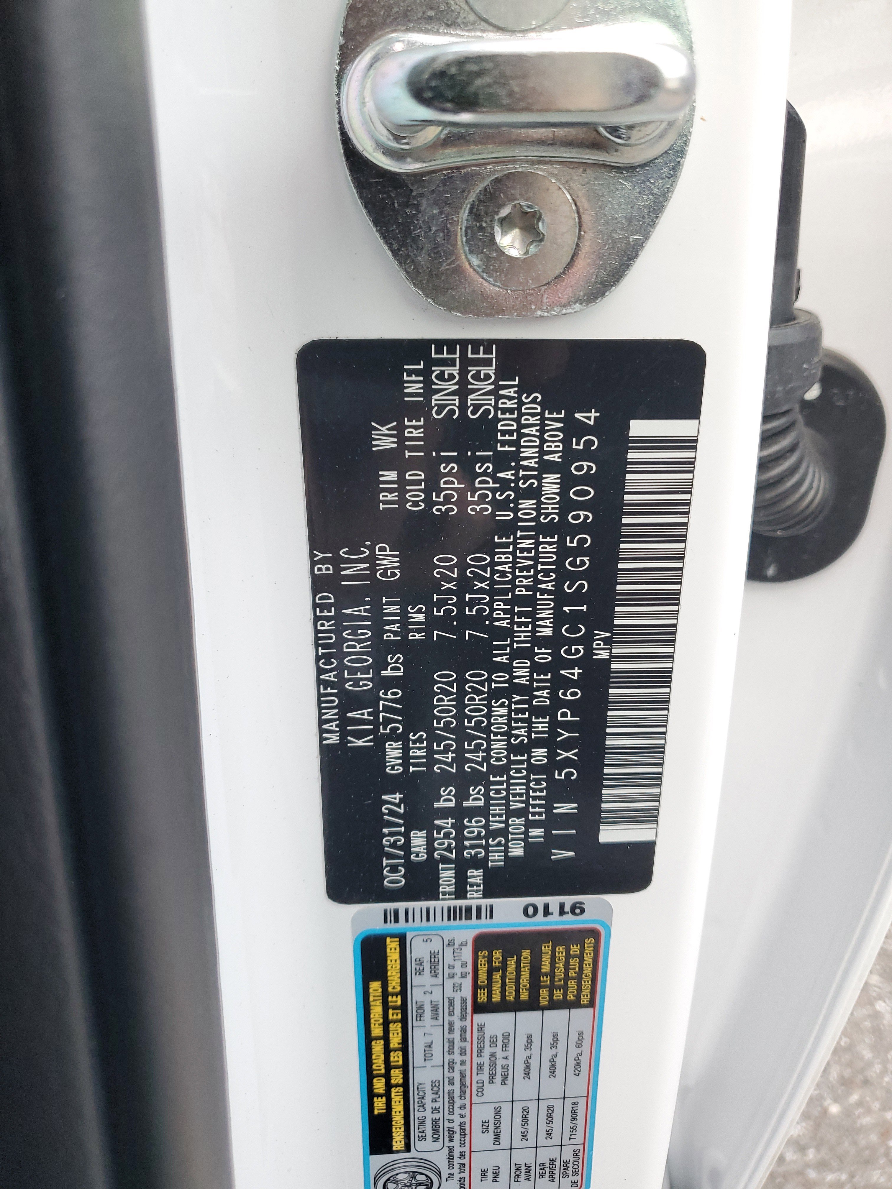 Certified 2025 Kia Telluride S image 33