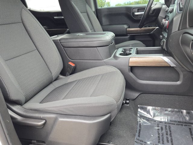 Used 2021 Chevrolet Silverado 1500 LT Trail Boss w/ Convenience Package II AWD/4WD image 4
