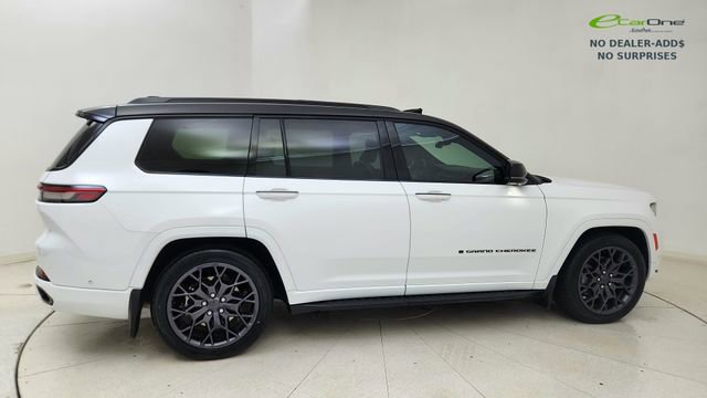 Used 2023 Jeep Grand Cherokee L Summit AWD/4WD image 6