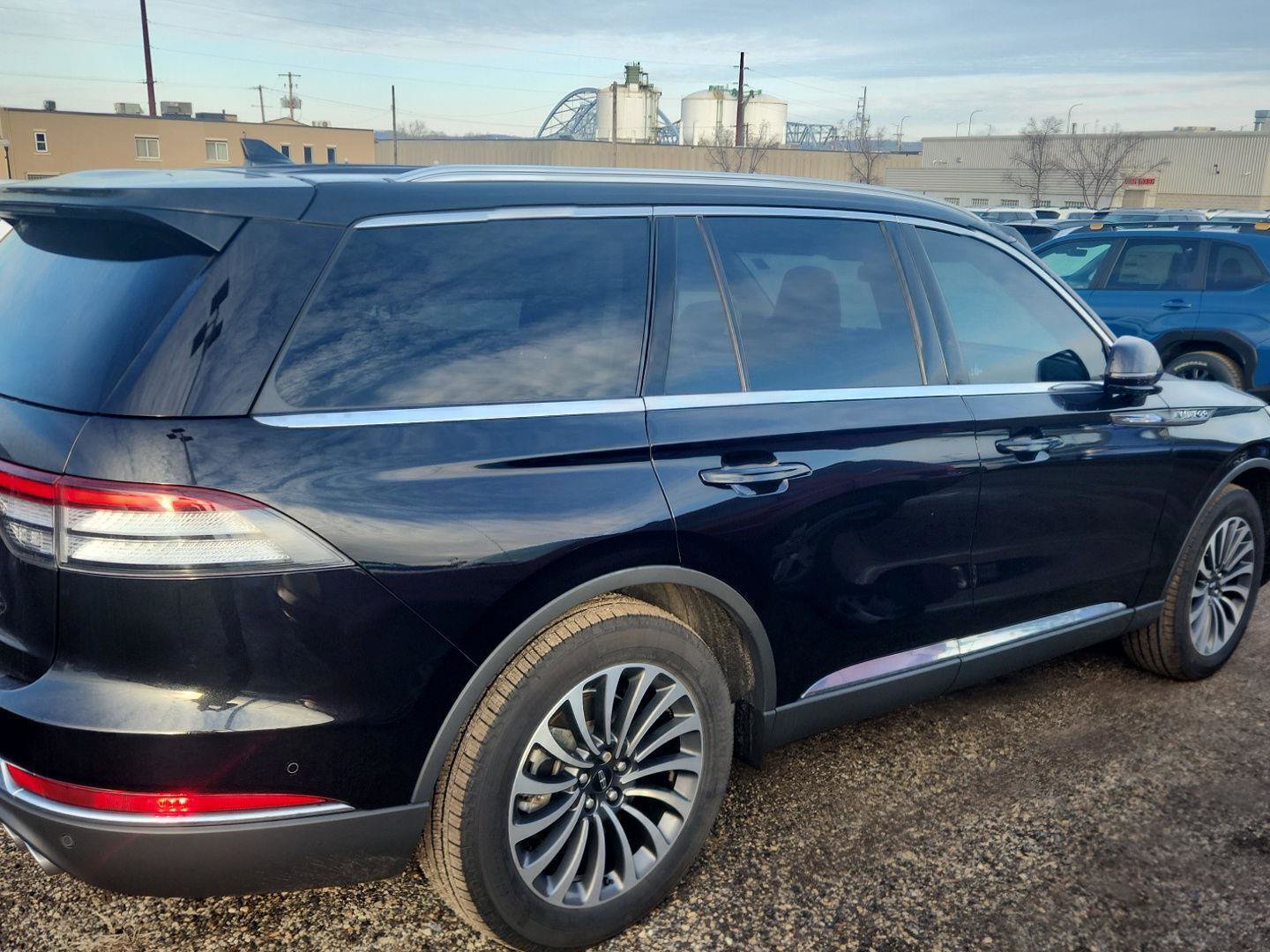 Used 2021 Lincoln Aviator Reserve w/ Equipment Group 201A image 4