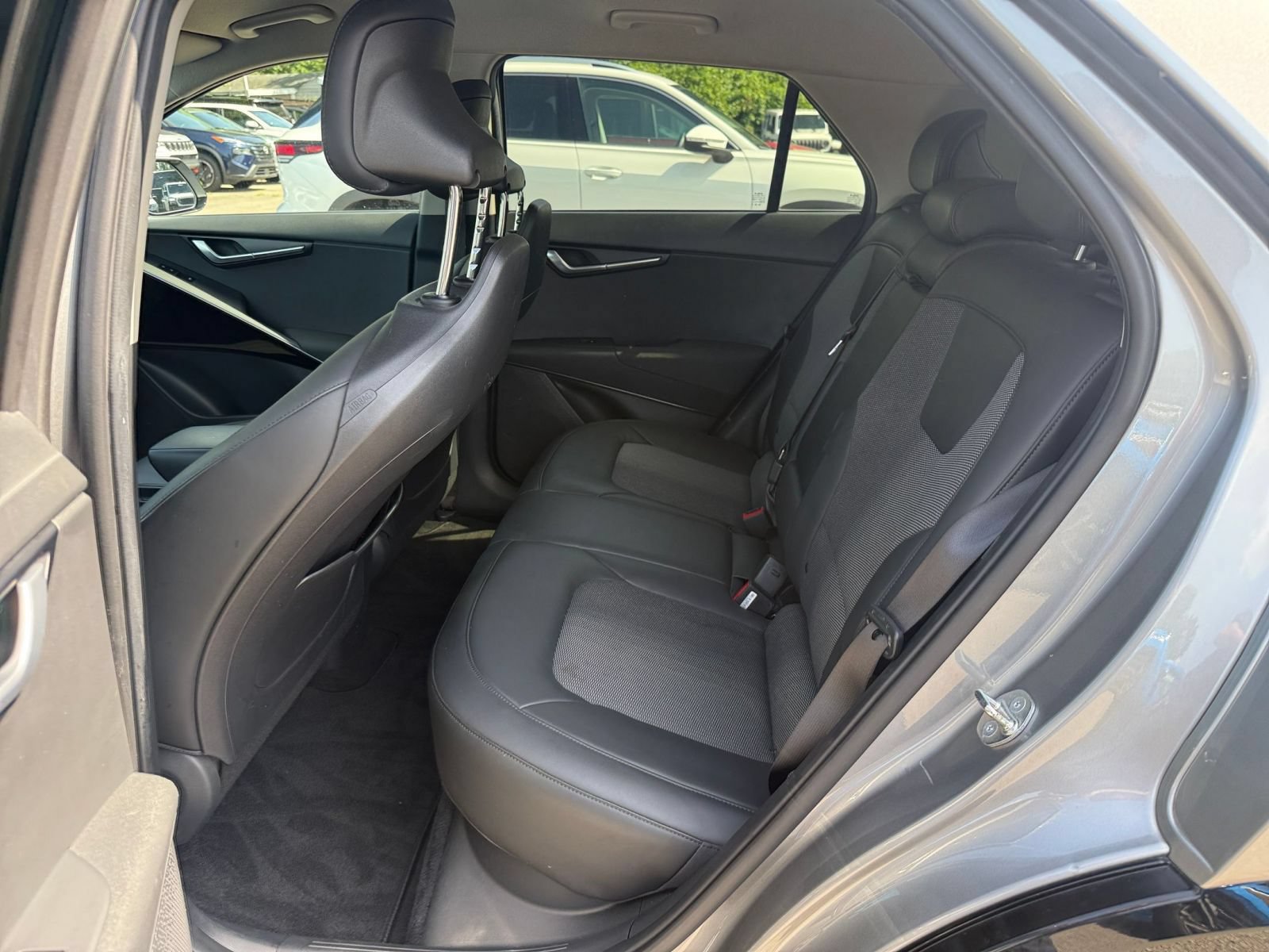 Used 2023 Kia Niro Wind FWD image 33