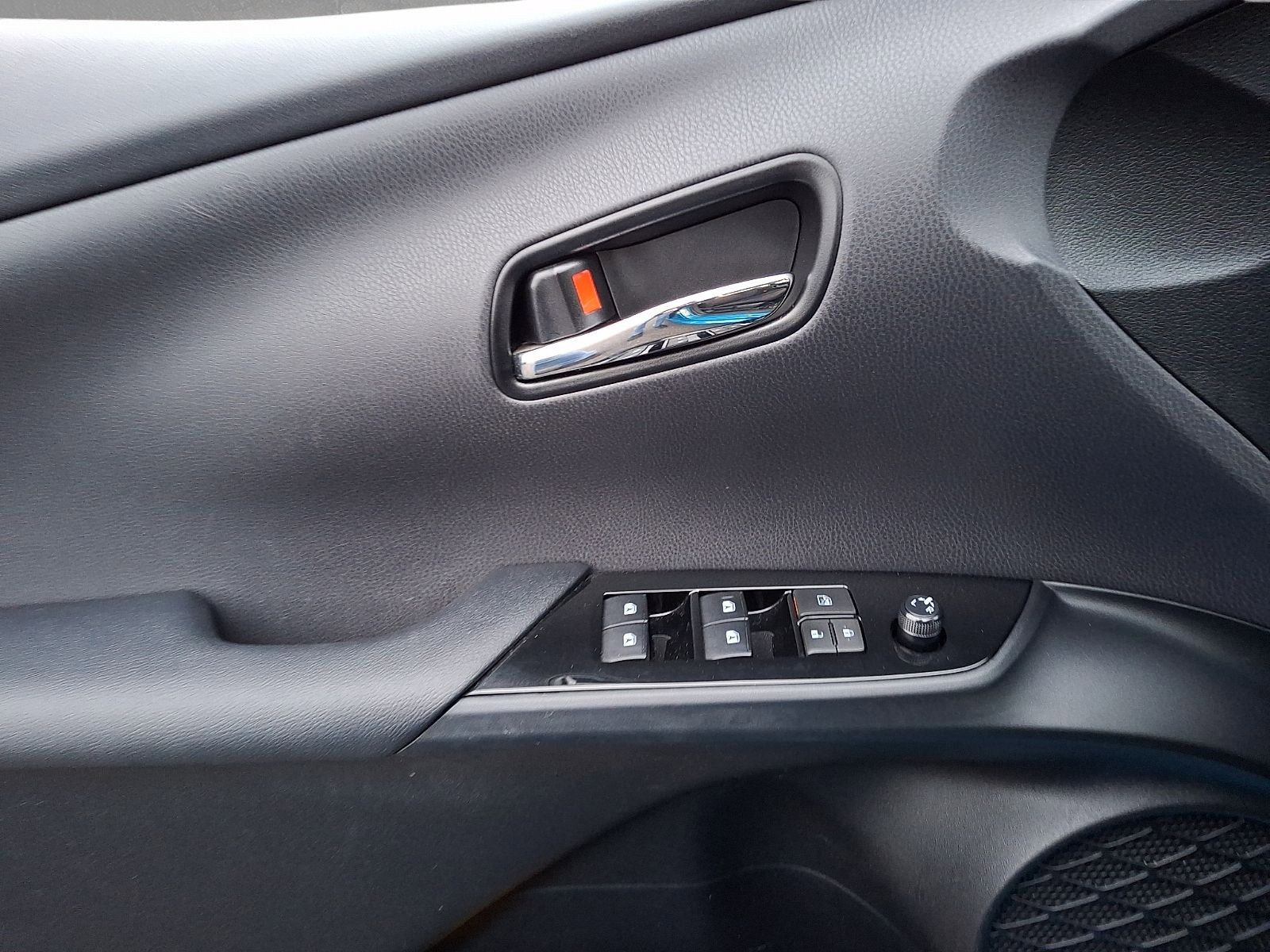 Used 2017 Toyota Prius Prime Plus image 12