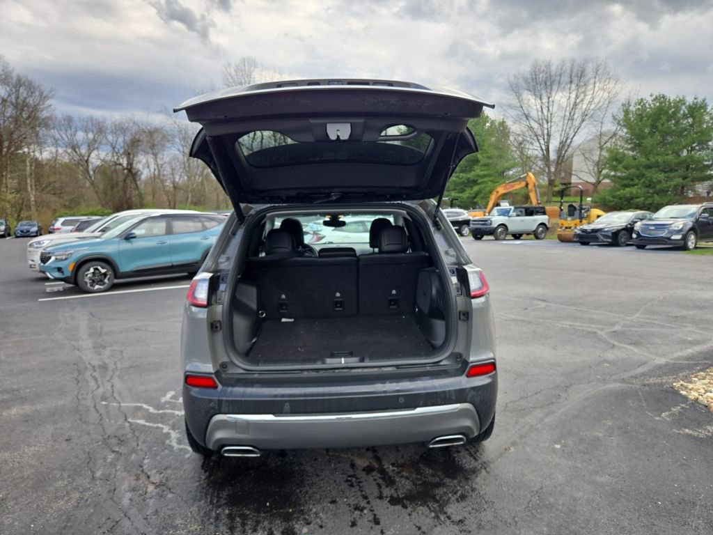 Used 2019 Jeep Cherokee Limited image 8