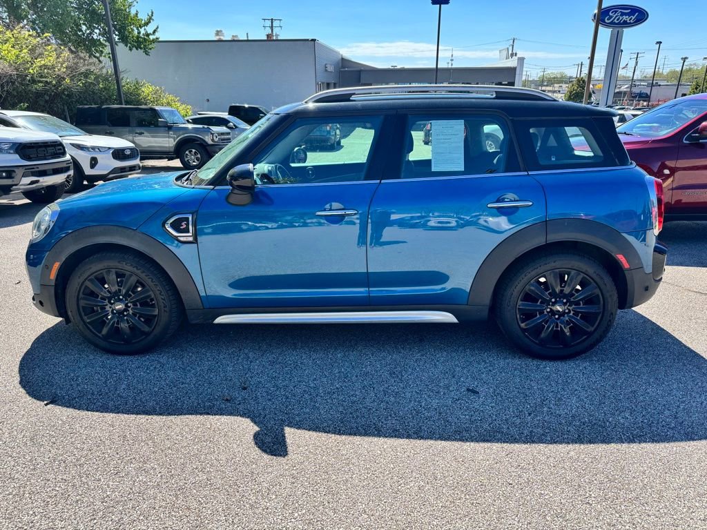 Used 2017 MINI Cooper Countryman S FWD image 2