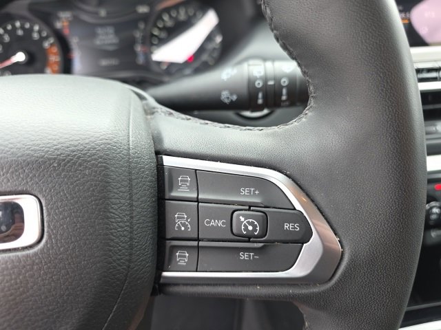 Used 2023 Jeep Compass Limited image 18