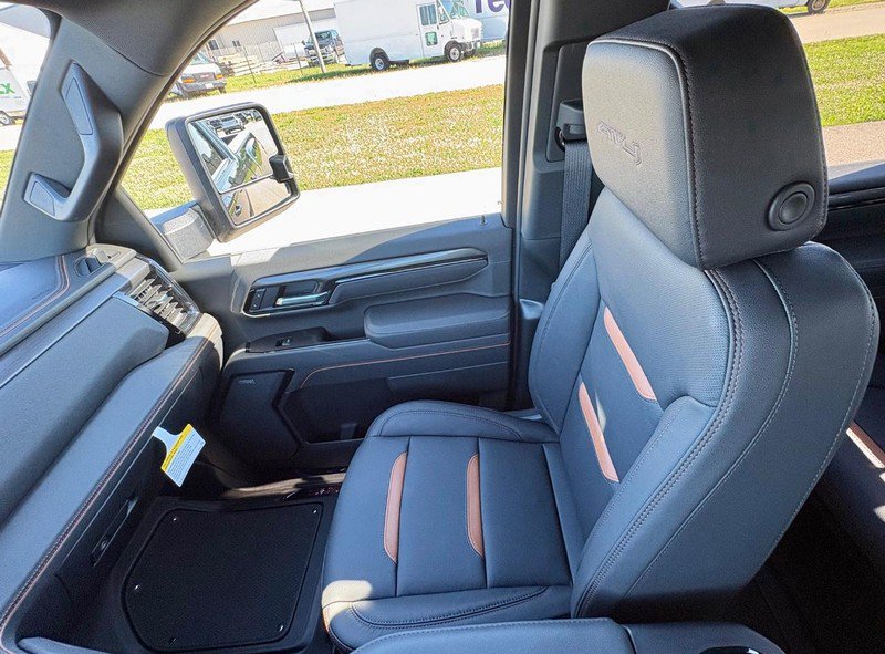 New 2026 GMC Sierra 2500 AT4 w/ AT4 Premium Plus Package AWD/4WD image 17