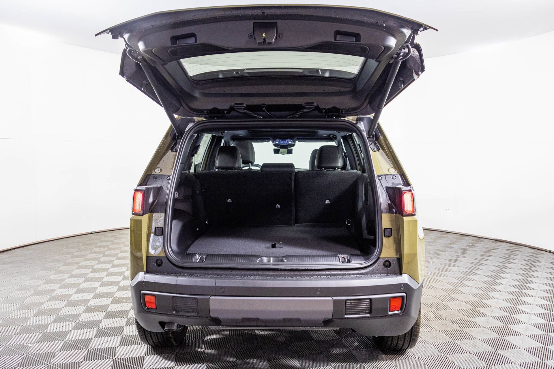 New 2026 Jeep Cherokee Overland w/ Advanced Pro Tech Group image 45