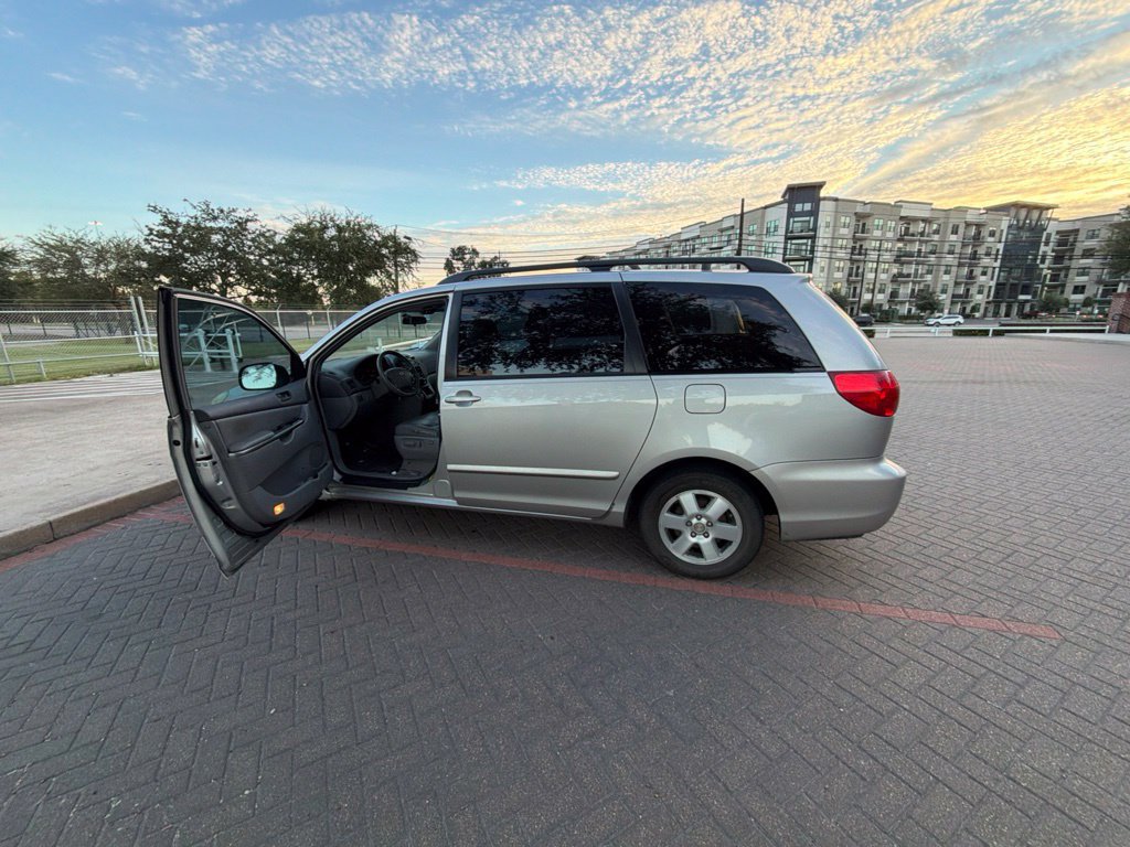 Used 2006 Toyota Sienna CE FWD image 9