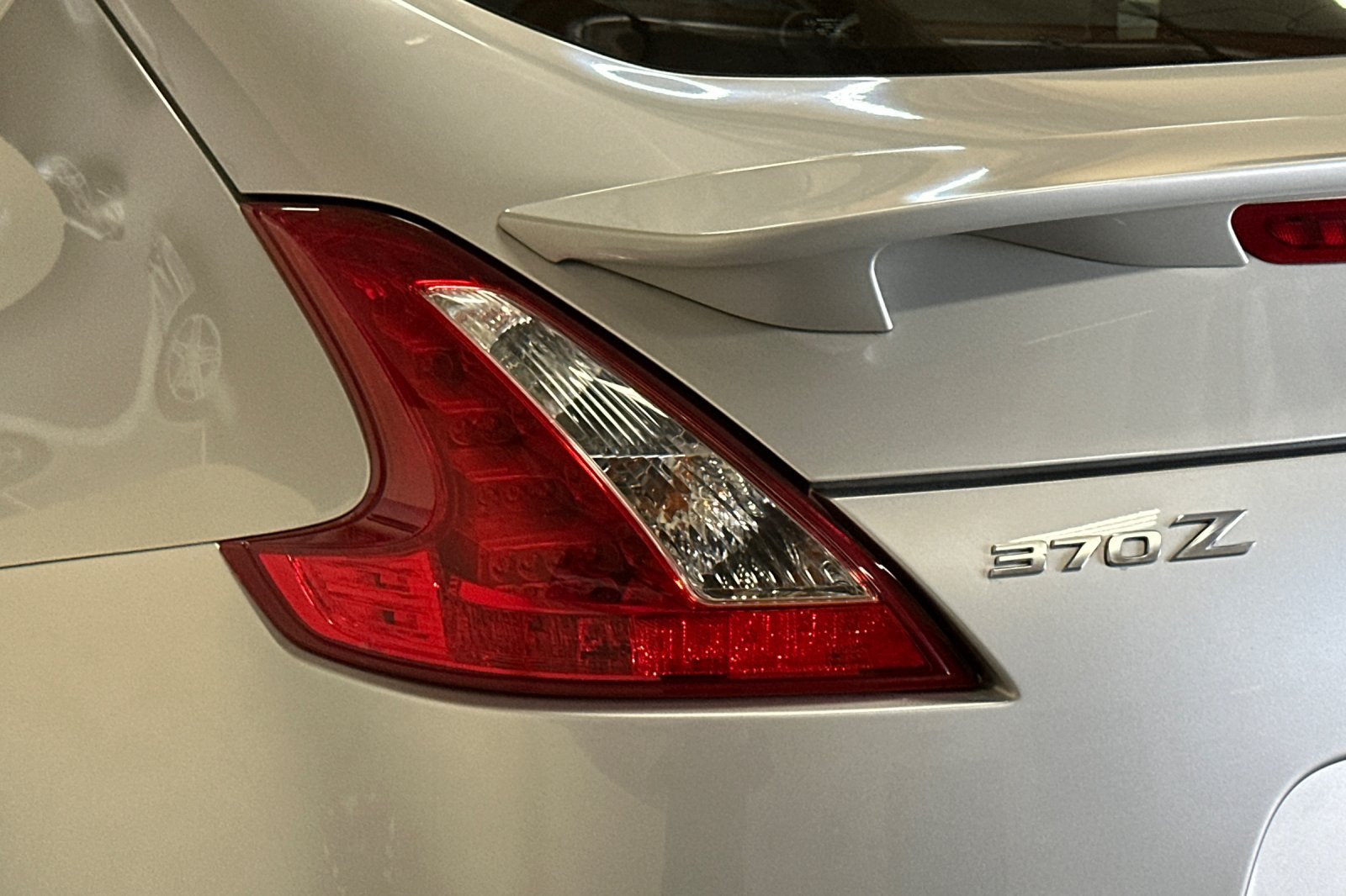 Used 2011 Nissan 370Z Touring w/ Sport Pkg RWD image 38