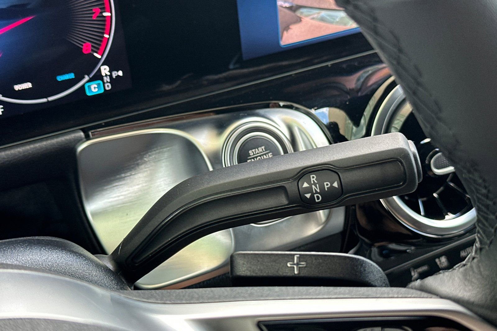 New 2025 Mercedes-Benz GLB 250 image 17