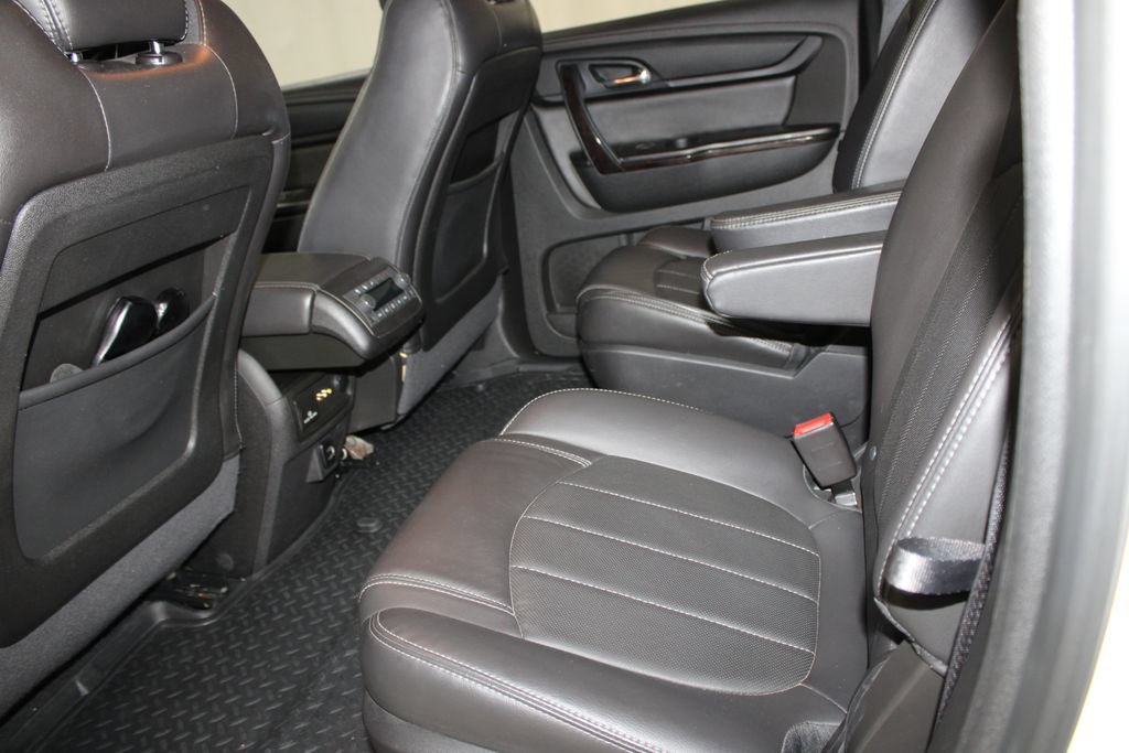 Used 2017 Chevrolet Traverse Premier FWD image 22