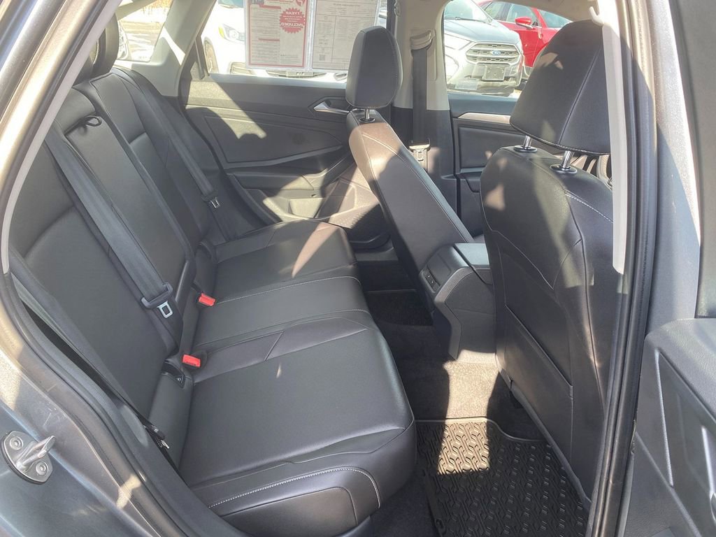 Used 2019 Volkswagen Jetta SE w/ Cold Weather Package image 27