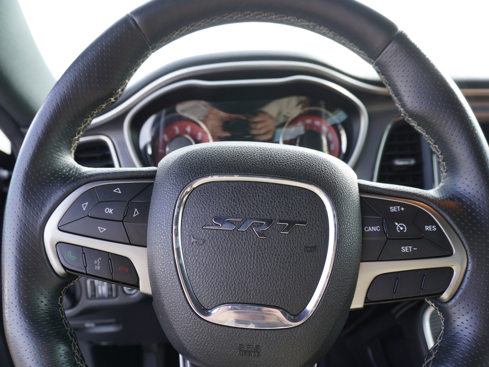 Used 2015 Dodge Challenger SRT Hellcat image 20