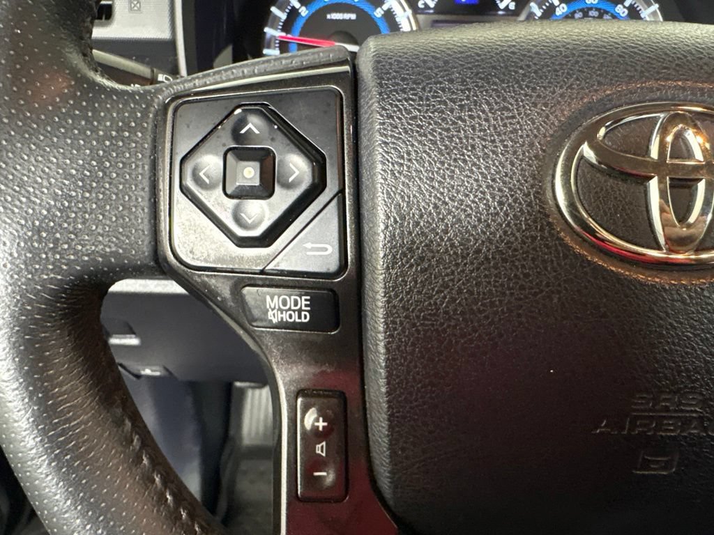 Used 2019 Toyota 4Runner TRD Off-Road Premium AWD/4WD image 17