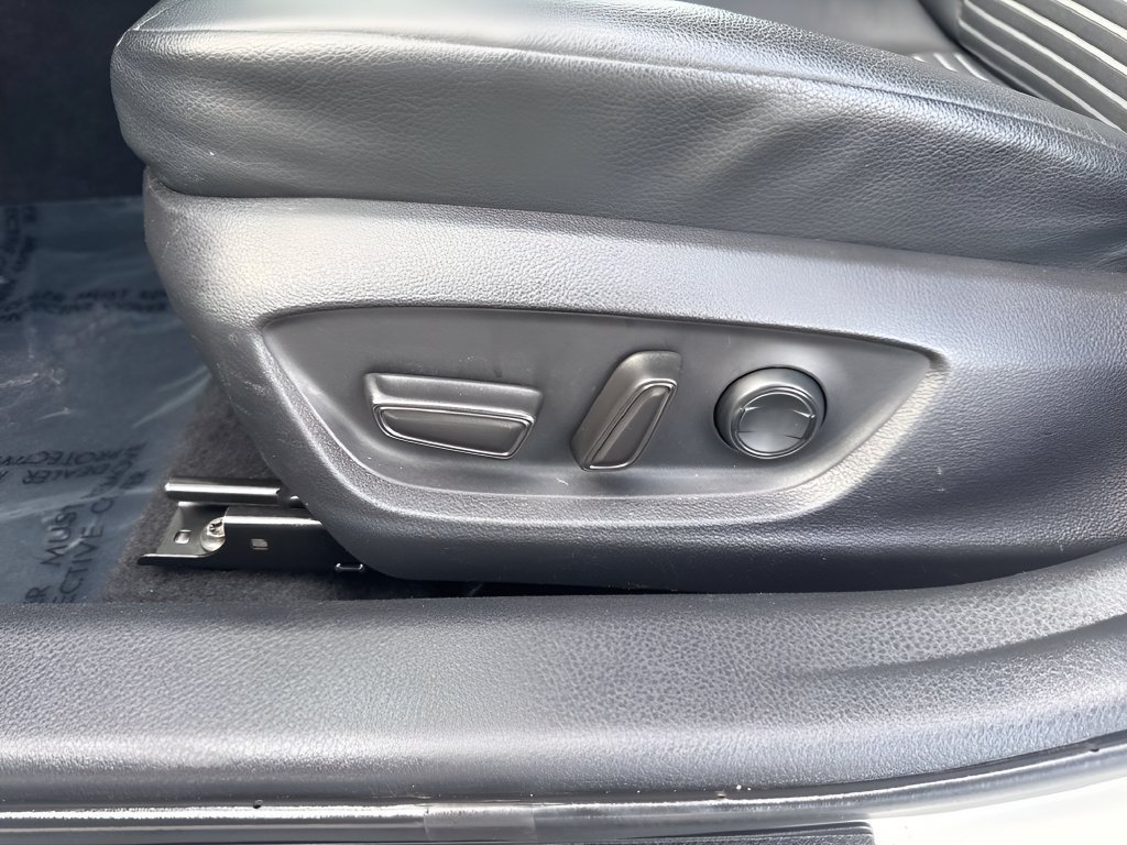 Used 2021 Toyota Camry SE FWD image 10