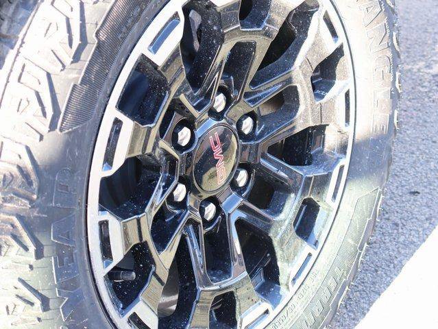 New 2026 GMC Canyon AT4 image 38