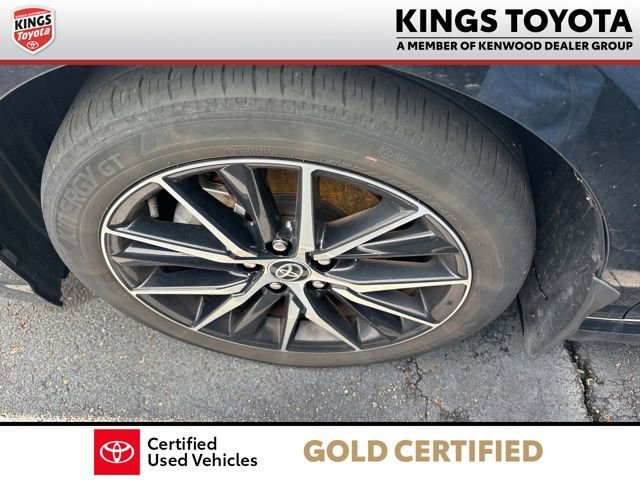 Used 2023 Toyota Camry SE w/ Convenience Package FWD image 12