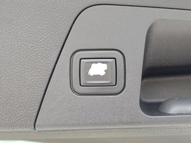 Used 2020 Buick Envision Essence w/ LPO, Active Package FWD image 13