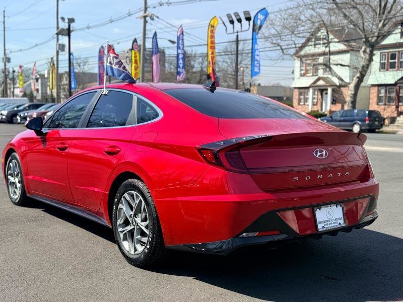 Used 2021 Hyundai Sonata SEL w/ Preferred Accessory Package image 8