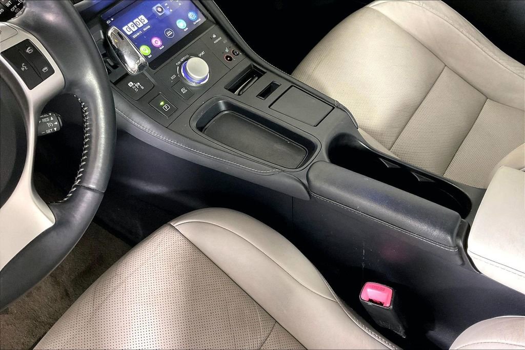 Used 2013 Lexus CT 200h FWD image 17