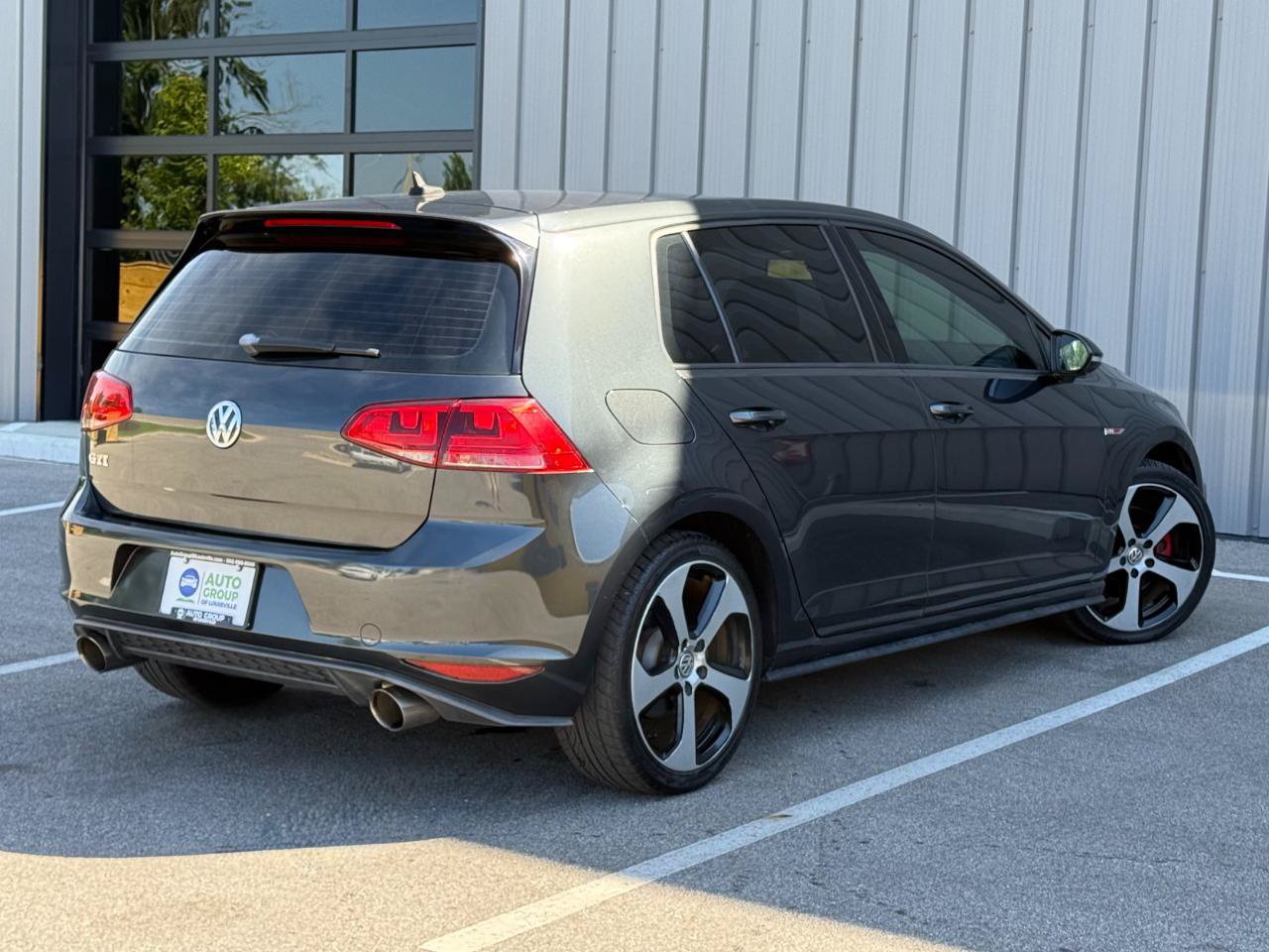 Used 2016 Volkswagen GTI SE w/ Lighting Package (SEL) FWD image 5