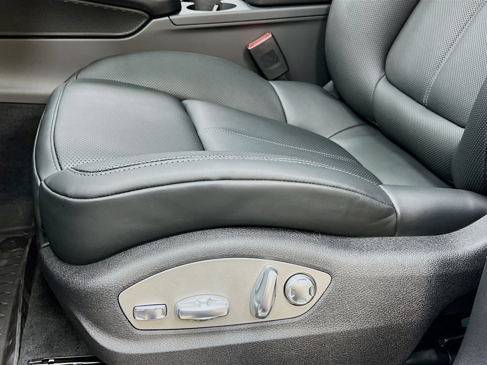 New 2026 Porsche Macan AWD/4WD image 22