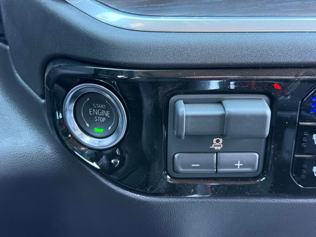 New 2026 GMC Sierra 1500 SLT AWD/4WD image 30