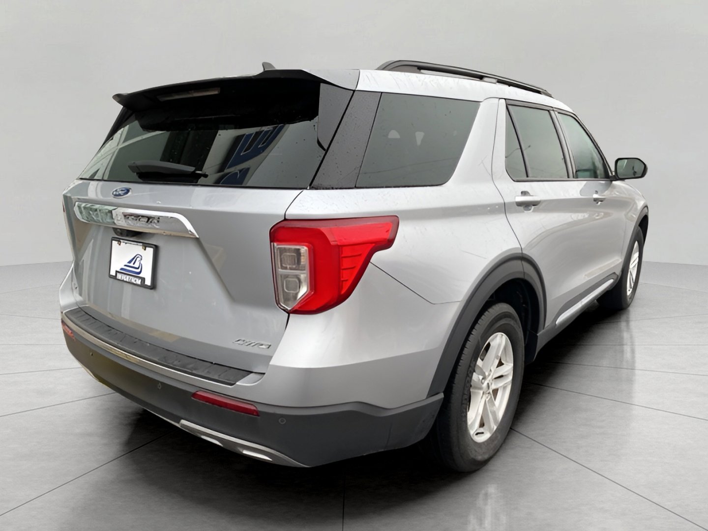 Used 2023 Ford Explorer XLT w/ Equipment Group 202A image 34