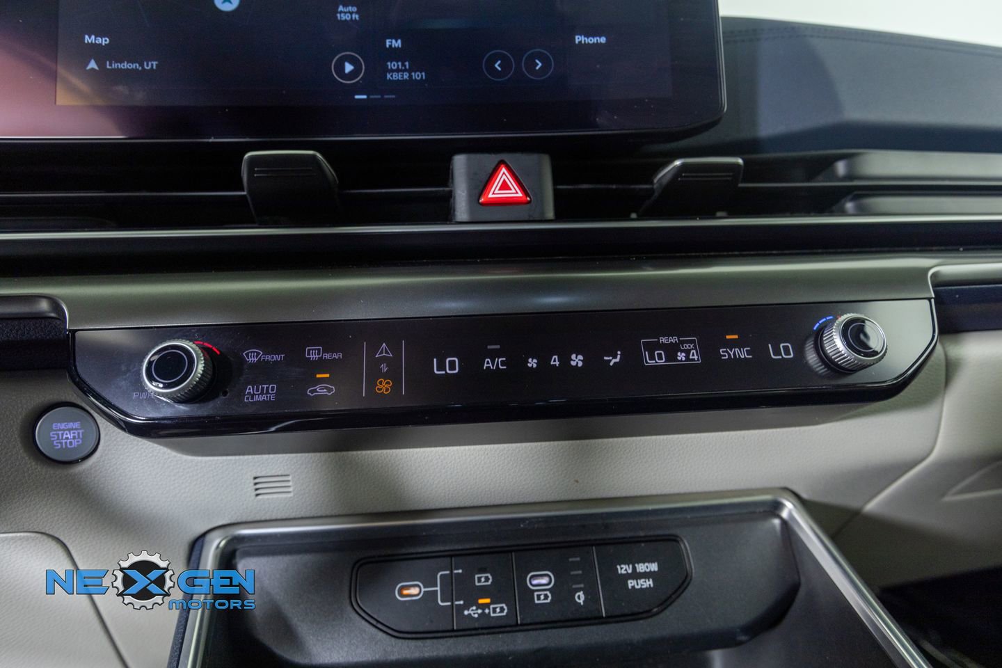 Used 2025 Kia Carnival SX Prestige FWD image 20