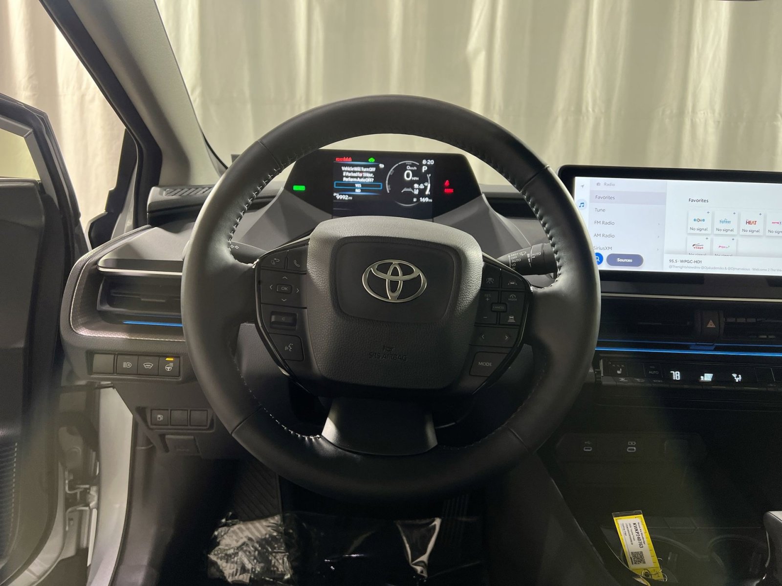 Used 2024 Toyota Prius XLE image 22