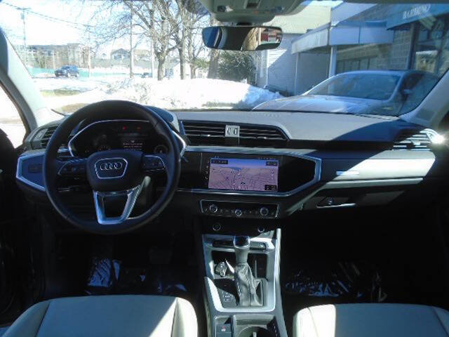 Used 2023 Audi Q3 2.0T Premium Plus w/ Premium Plus Package image 12