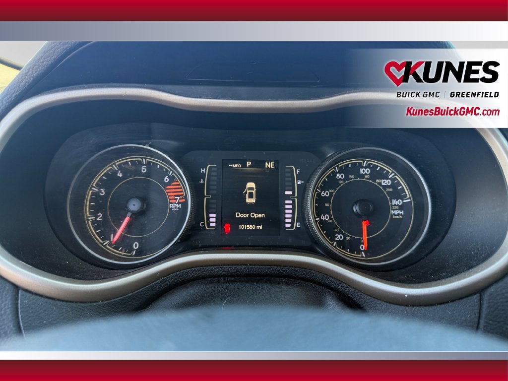 Used 2018 Jeep Cherokee Latitude w/ Altitude Package AWD/4WD image 13