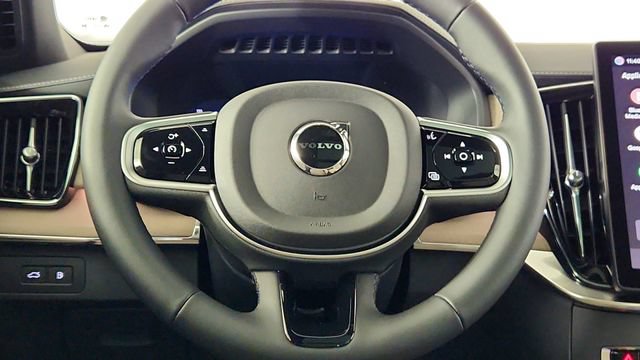 New 2026 Volvo XC90 T8 Plus w/ Protection Package Premier AWD/4WD image 25