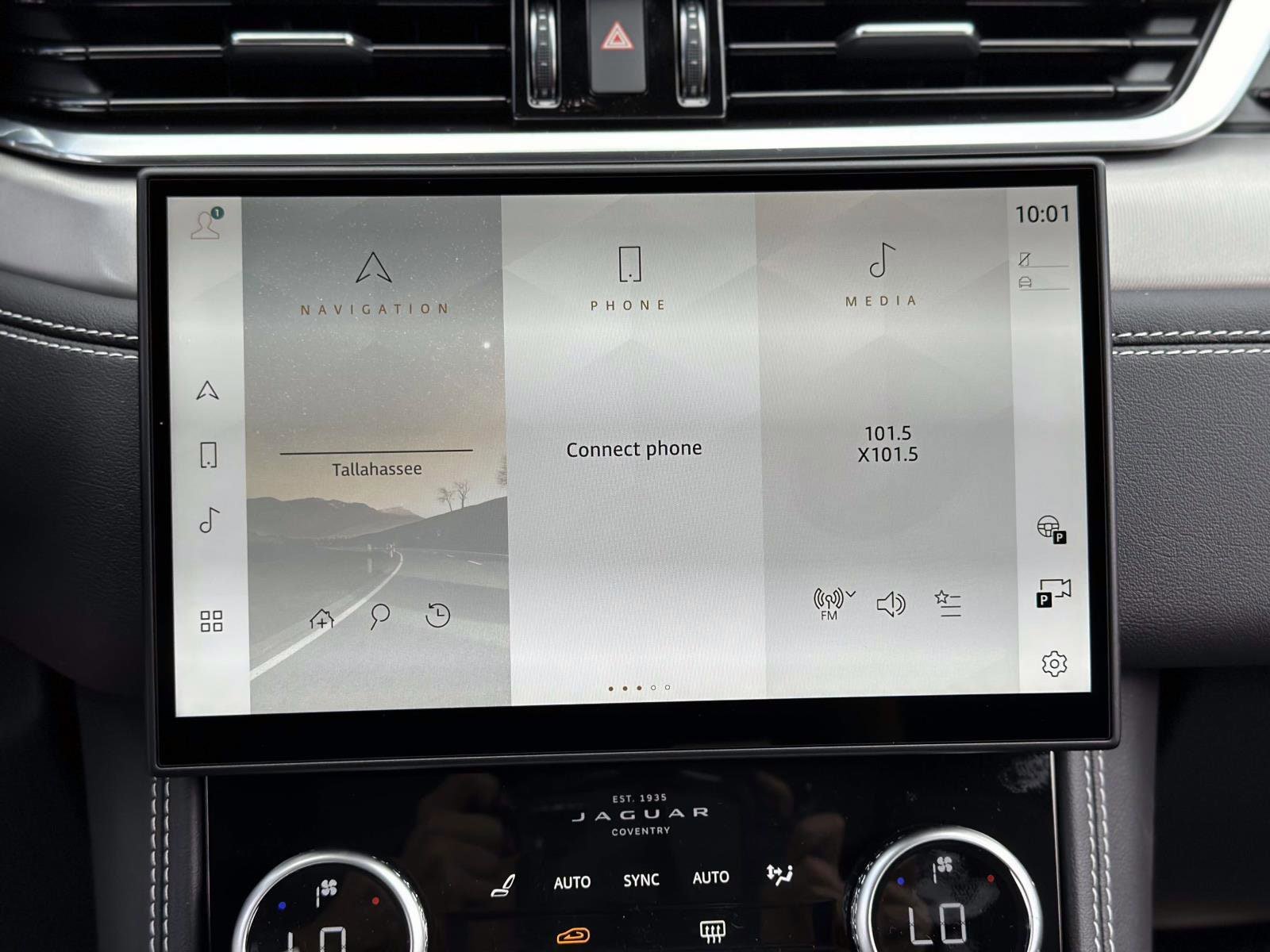 New 2026 Jaguar F-PACE R-Dynamic S AWD/4WD image 17