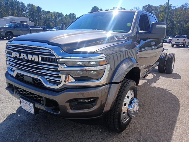 New 2027 RAM 4500 4x4 Crew Cab DRW w/ Laramie Trim Package image 10