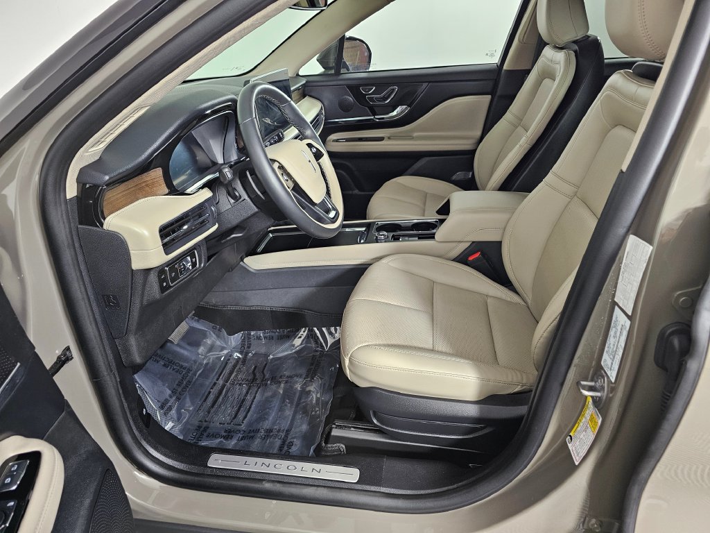 Certified 2025 Lincoln Corsair Grand Touring AWD/4WD image 23
