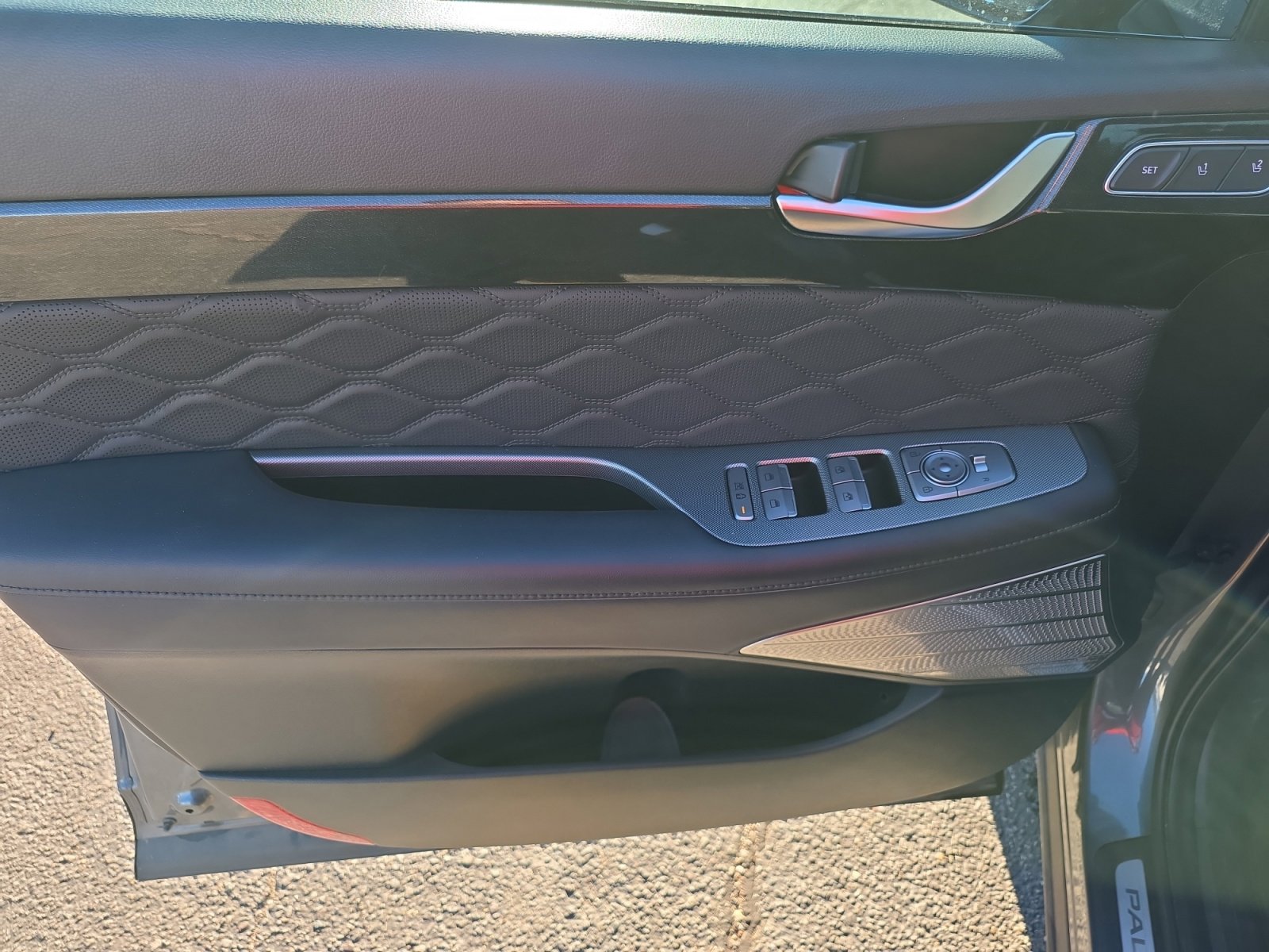 Used 2022 Hyundai Palisade Calligraphy image 13