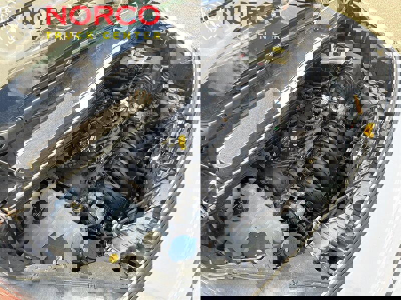 Used 2016 Ford Transit Connect XL image 30