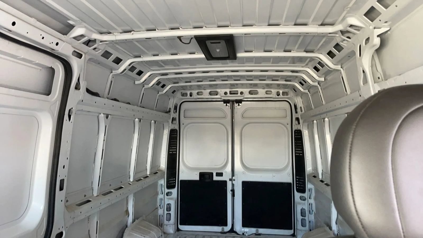 Used 2025 RAM ProMaster 3500 w/ Convenience Group FWD image 31