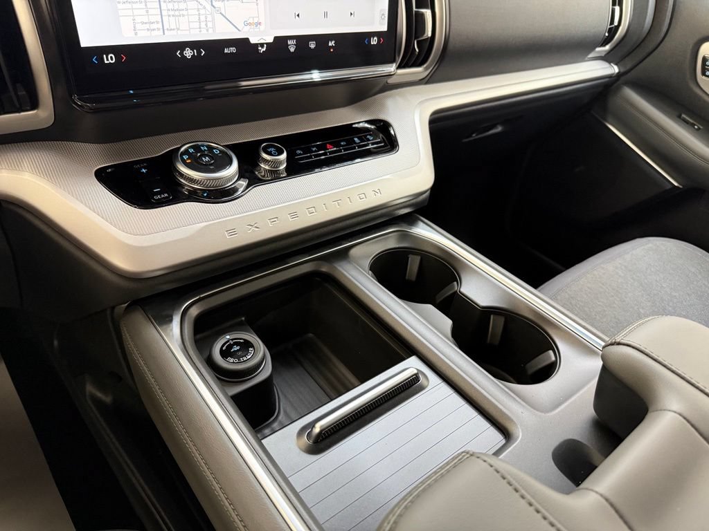 New 2027 Ford Expedition Max Active AWD/4WD image 14