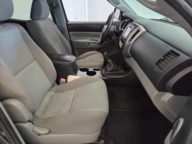Used 2015 Toyota Tacoma 4x4 Double Cab w/ SR5 Package image 16