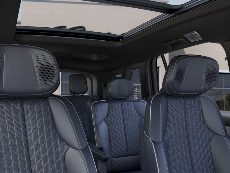New 2026 Cadillac Vistiq Premium Luxury image 25
