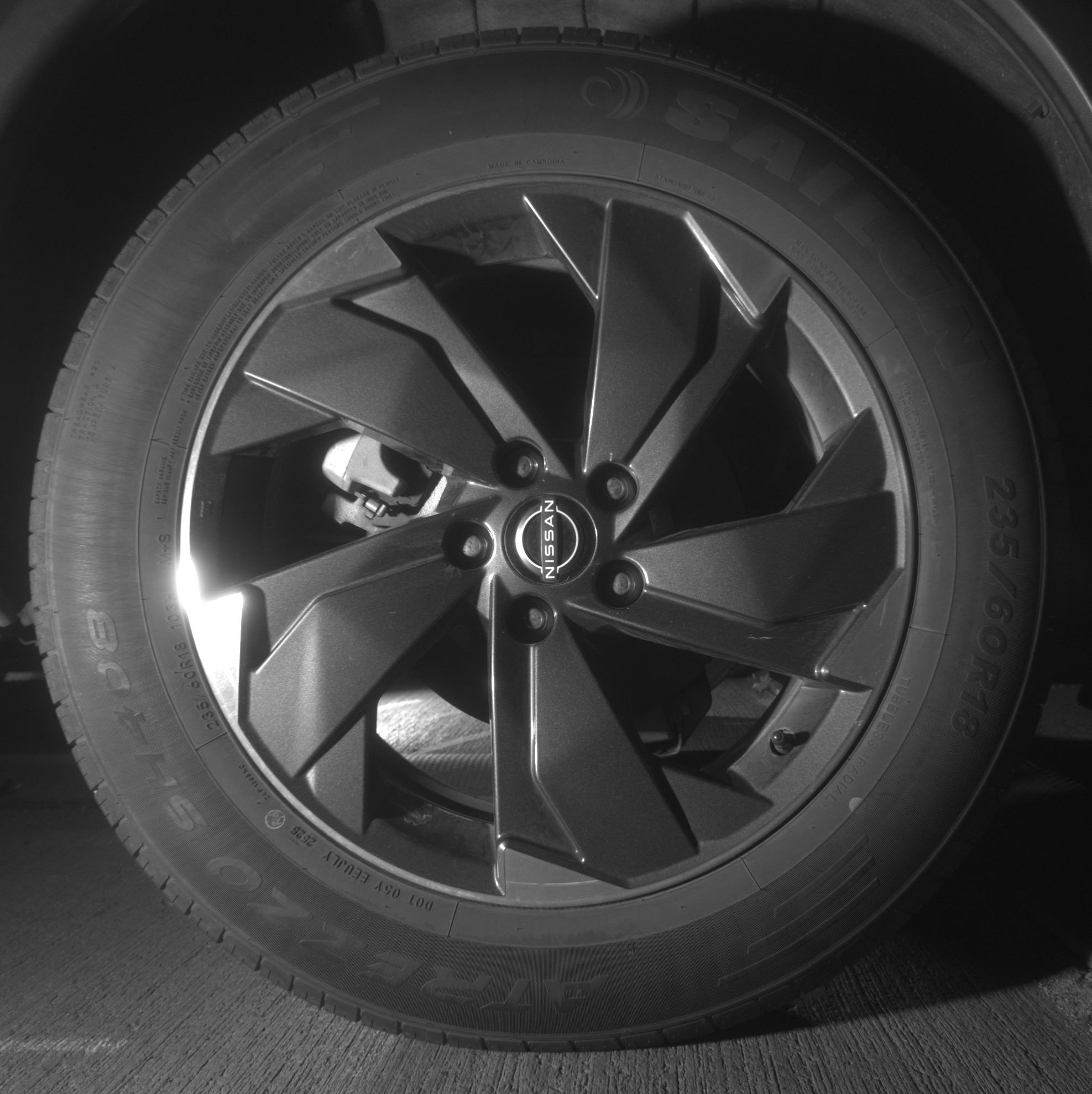 Used 2025 Nissan Rogue SV AWD/4WD image 15